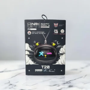Audífonos Bluetooth ONIKUMA T20 Space Bear con estuche de carga de pantalla animada y diseño gamer en color negro.